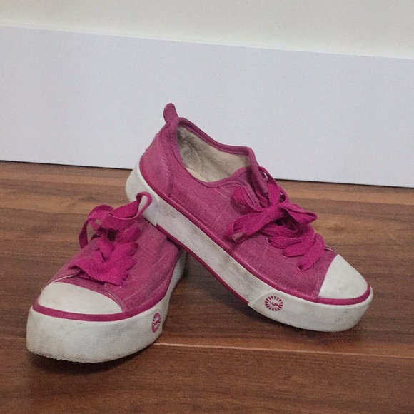 Pink UGG sneakers 💞 - Picture 1 of 3